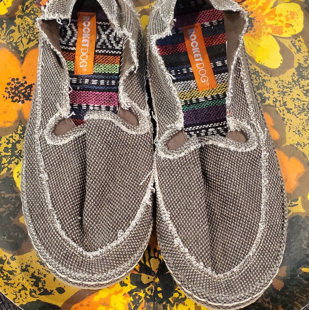 Super cute summer flat slip ons